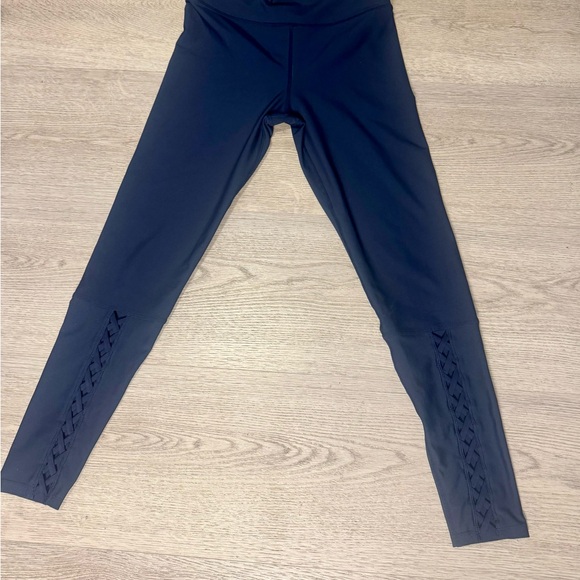 soulcycle Pants - SOUL Navy High Rise Cropped Leggings Braided Mesh Detail Size Small
